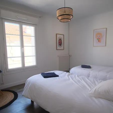 Apartment Avec Balcons Vue A Pontaillac