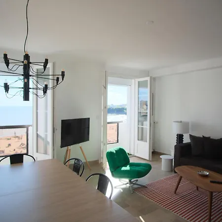 Avec Balcons Vue A Pontaillac *