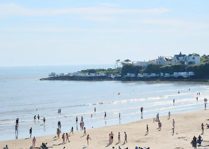 Avec Balcons Vue A Pontaillac *