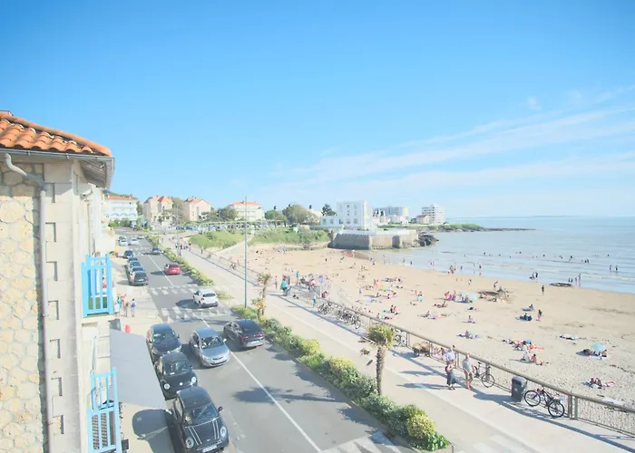 Avec Balcons Vue A Pontaillac